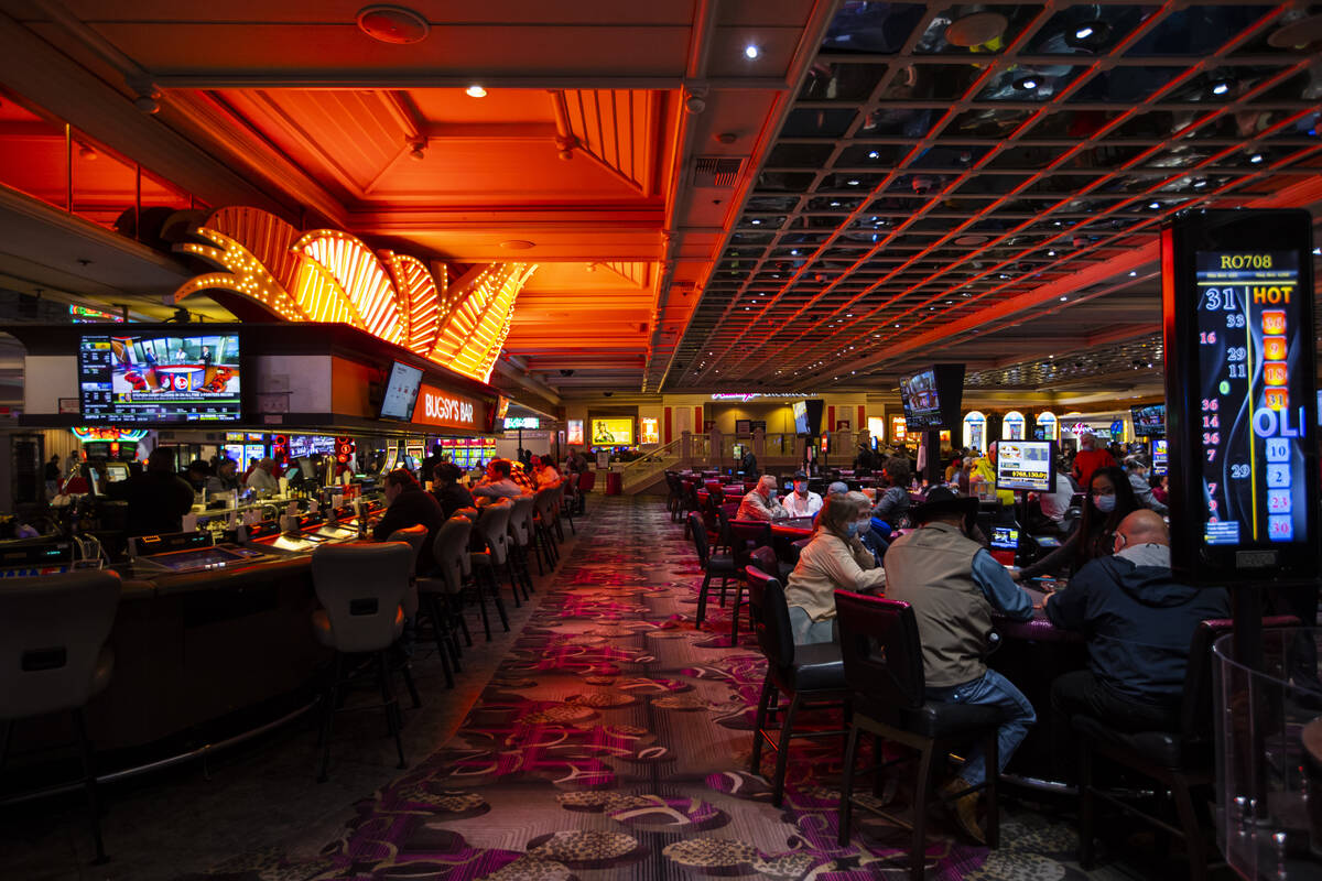 Khách sạn Flamingo mang tính biểu tượng kỷ niệm 75 năm trên Dải Las Vegas | Sòng bạc & trò chơi | Việc kinh doanh