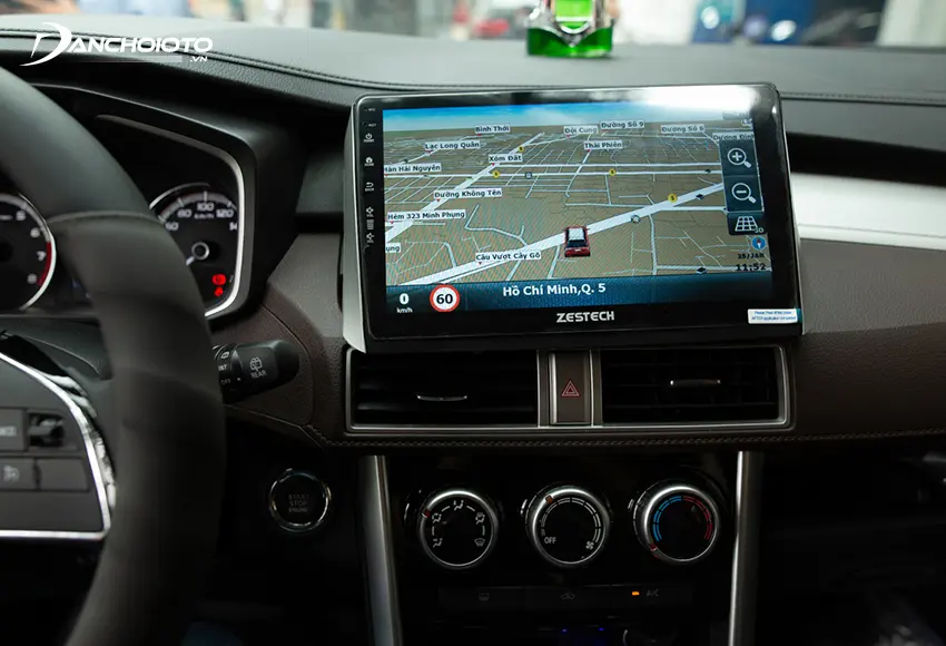 Màn hình gắn trên ô tô tích hợp định vị GPS và bản đồ dẫn đường